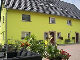 Cozy Apartment near Forest in Lichtenhain