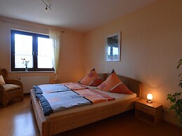 Cozy Apartment in Nohn With Terrace, Garden, BBQ