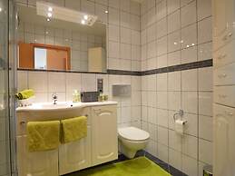 Cozy Apartment in Nohn With Terrace, Garden, BBQ