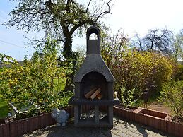 Cozy Apartment in Nohn With Terrace, Garden, BBQ
