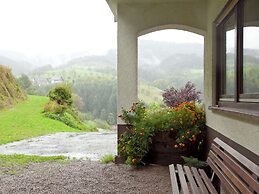 Apartment With Garden