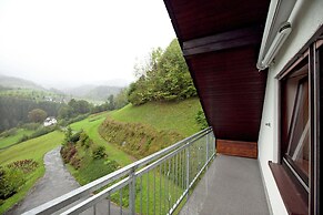 Apartment With Garden