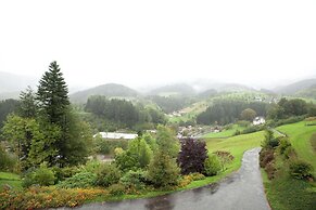Apartment With Garden