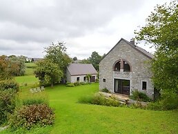 Quaint Holiday Home in Robechies Amid Meadows