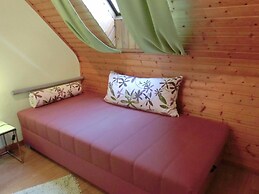Cozy Apartment With Private Garden in Nisterau