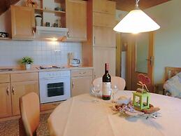 Cozy Apartment With Private Garden in Nisterau