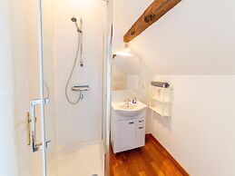 Charming Farmhouse in Ouffet for 7