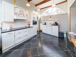 Charming Farmhouse in Ouffet for 7