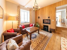 Charming Farmhouse in Ouffet for 7
