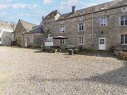 Charming Farmhouse in Ouffet for 7