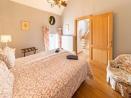 Charming Farmhouse in Ouffet for 7