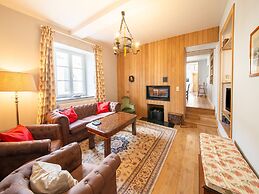 Charming Farmhouse in Ouffet for 7