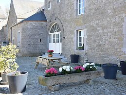 Annexe of a Magnificent, Tastefully Renovated