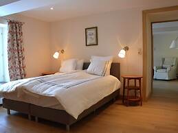 Annexe of a Magnificent, Tastefully Renovated