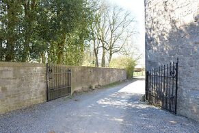 Charming Farmhouse in Ouffet for 7
