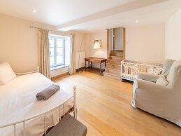 Charming Farmhouse in Ouffet for 7