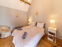 Charming Farmhouse in Ouffet for 7