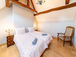 Charming Farmhouse in Ouffet for 7
