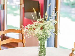 Cozy Chalet in Trois Ponts near Forest