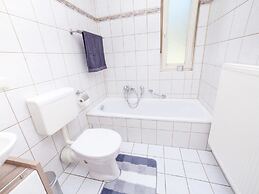 Ferienwohnung in Densberg mit Terrasse
