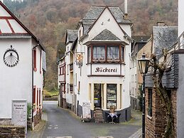 Home for 5 Persons in 1350 Year Old Mosel Town