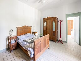 Former Train Station With Private Heated Swimming Pool & Fantastic Gar