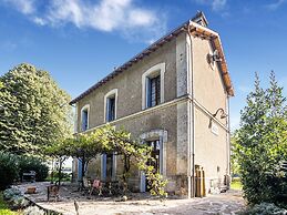 Former Train Station With Private Heated Swimming Pool & Fantastic Gar
