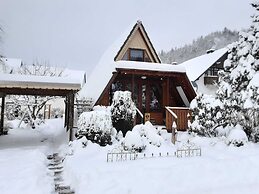 Cosy Holiday Home With Garden