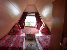 Cosy Holiday Home With Garden