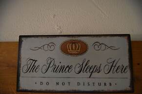 Cottage With Bubble Bath