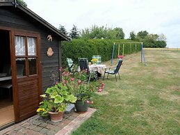 Cozy Apartment in Strotzbüsch near Eifel Center