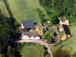 Idyllic Studio near Forest