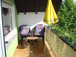 Cozy Apartment in Wilsecker near Forest