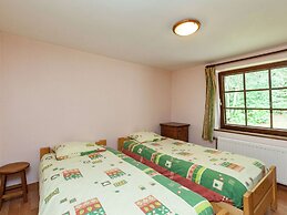 Cottage in Basse Bodeux With Garden