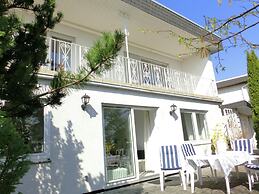 Flat With Mountain Views in Welferode