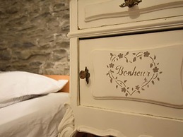 Independant Gite at the Calm way in the Center