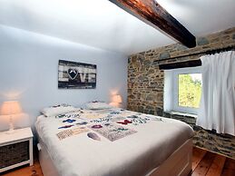 Vintage Holiday Home in Durbuy With Terrace, Garden, Parking