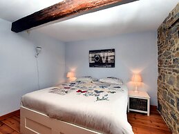 Vintage Holiday Home in Durbuy With Terrace, Garden, Parking