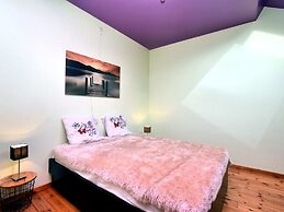 Vintage Holiday Home in Durbuy With Terrace, Garden, Parking
