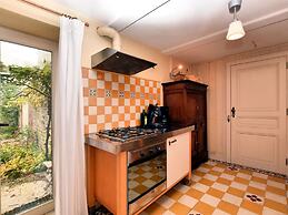 Vintage Holiday Home in Durbuy With Terrace, Garden, Parking