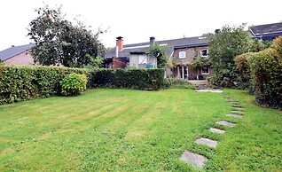 Vintage Holiday Home in Durbuy With Terrace, Garden, Parking