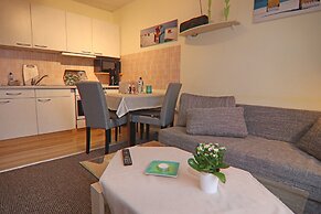 Apartment in Proseken With Garden