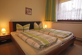 Apartment in Proseken With Garden