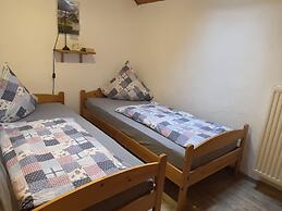 Cosy Apartment With Terrace in Meisburg