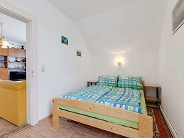 Cozy Apartment in Altenfeld With Garden