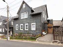 Cozy Apartment in Altenfeld With Garden