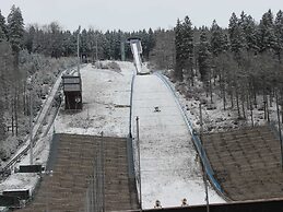 1st Floor Apartment Near Willingen