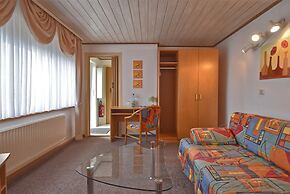 Charming Bungalow in Tabarz Thüringer Wald With Garden