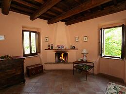 Cozy Cottage in Abbateggio With Garden