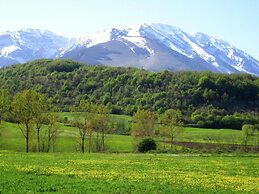 Cozy Cottage in Abbateggio With Garden